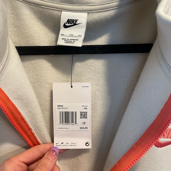 Men's Nike Club Pullover - Picture 4 of 6